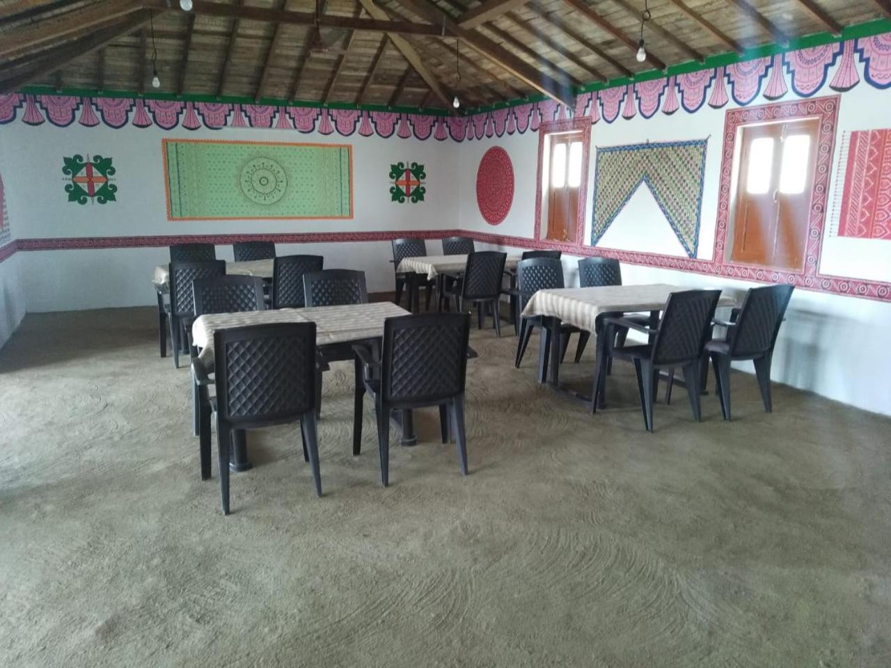 Banni Village Resort - Rann Of Kutch Bherandiāla Esterno foto