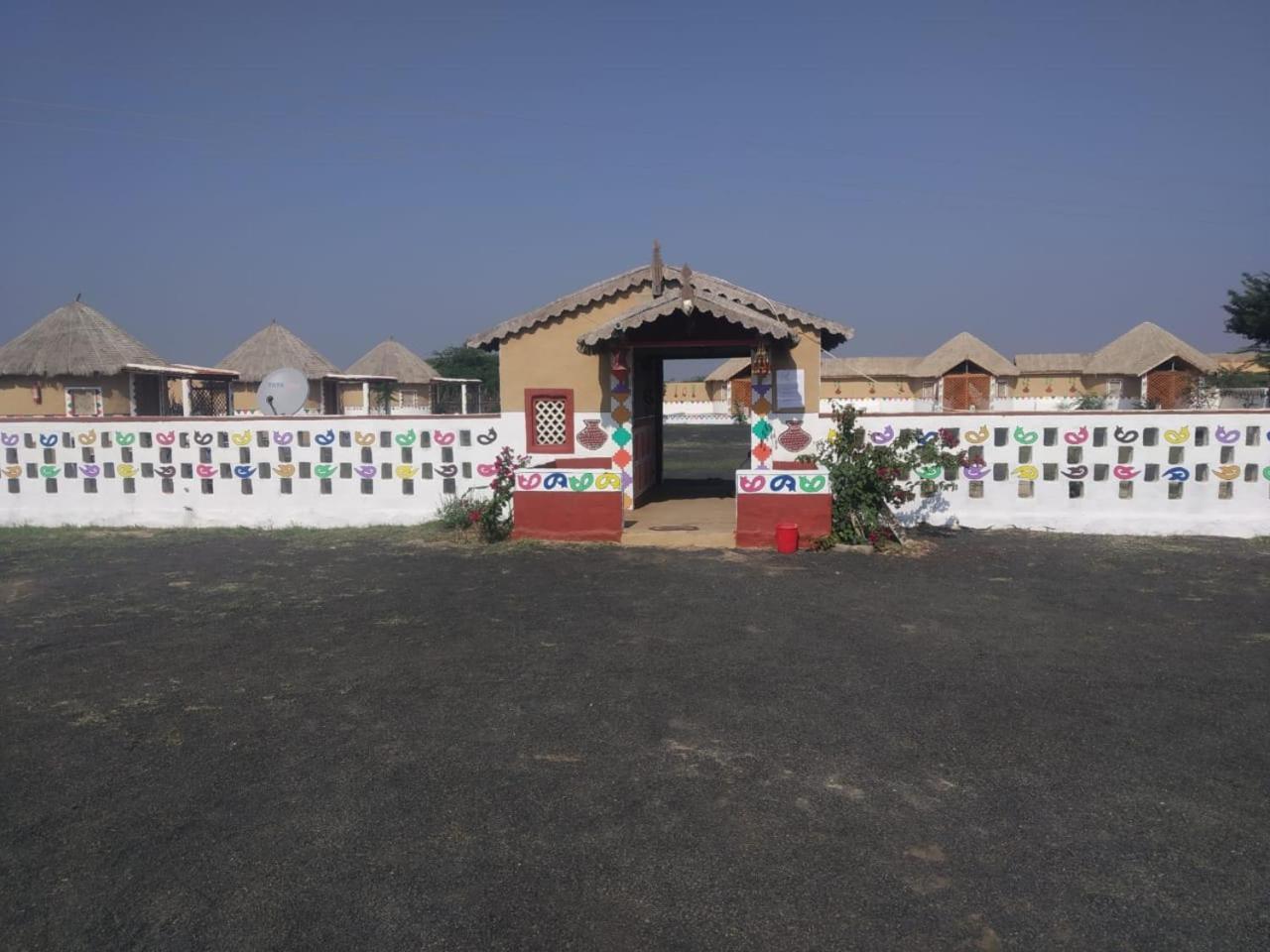 Banni Village Resort - Rann Of Kutch Bherandiāla Esterno foto