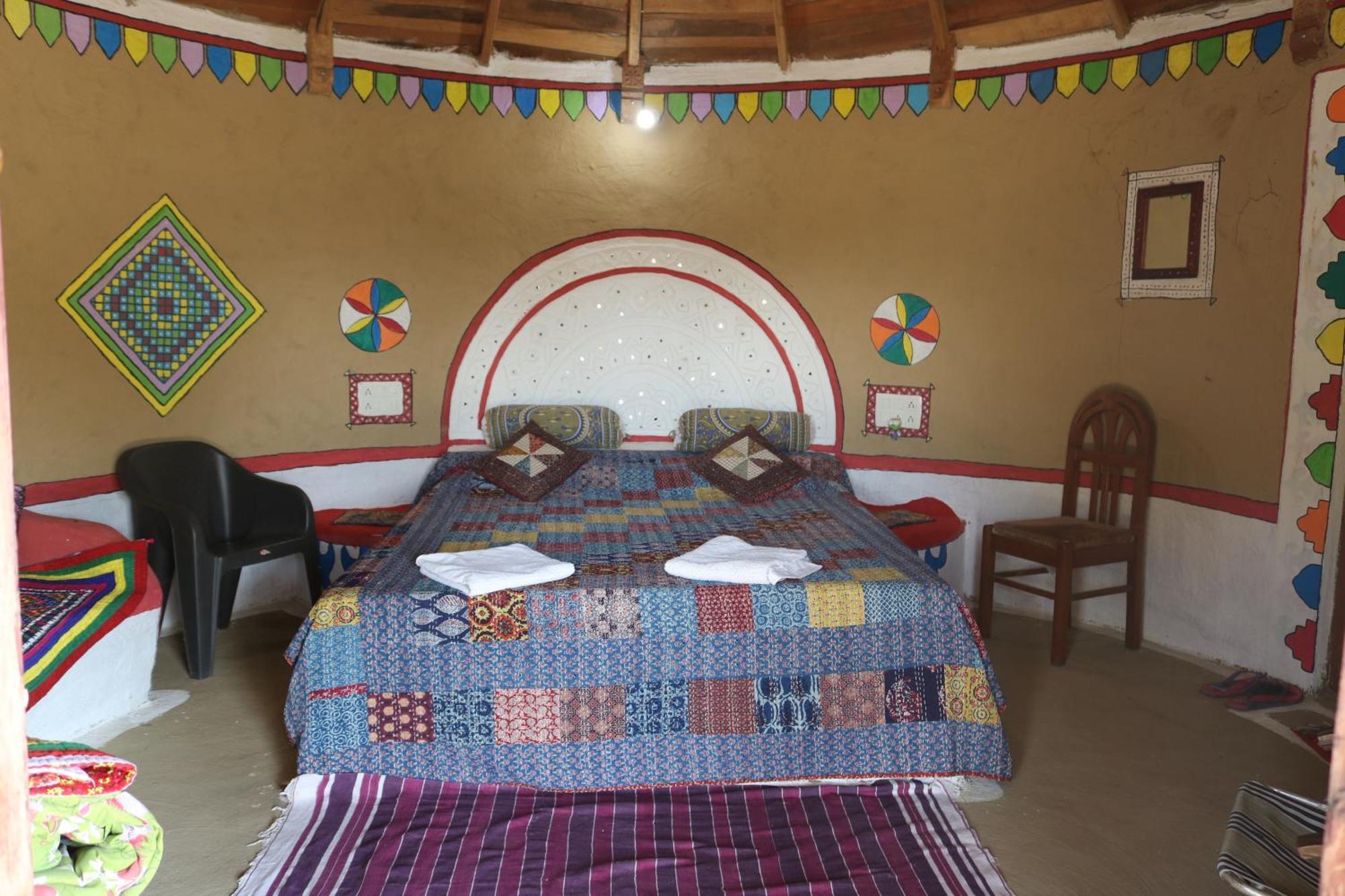 Banni Village Resort - Rann Of Kutch Bherandiāla Esterno foto