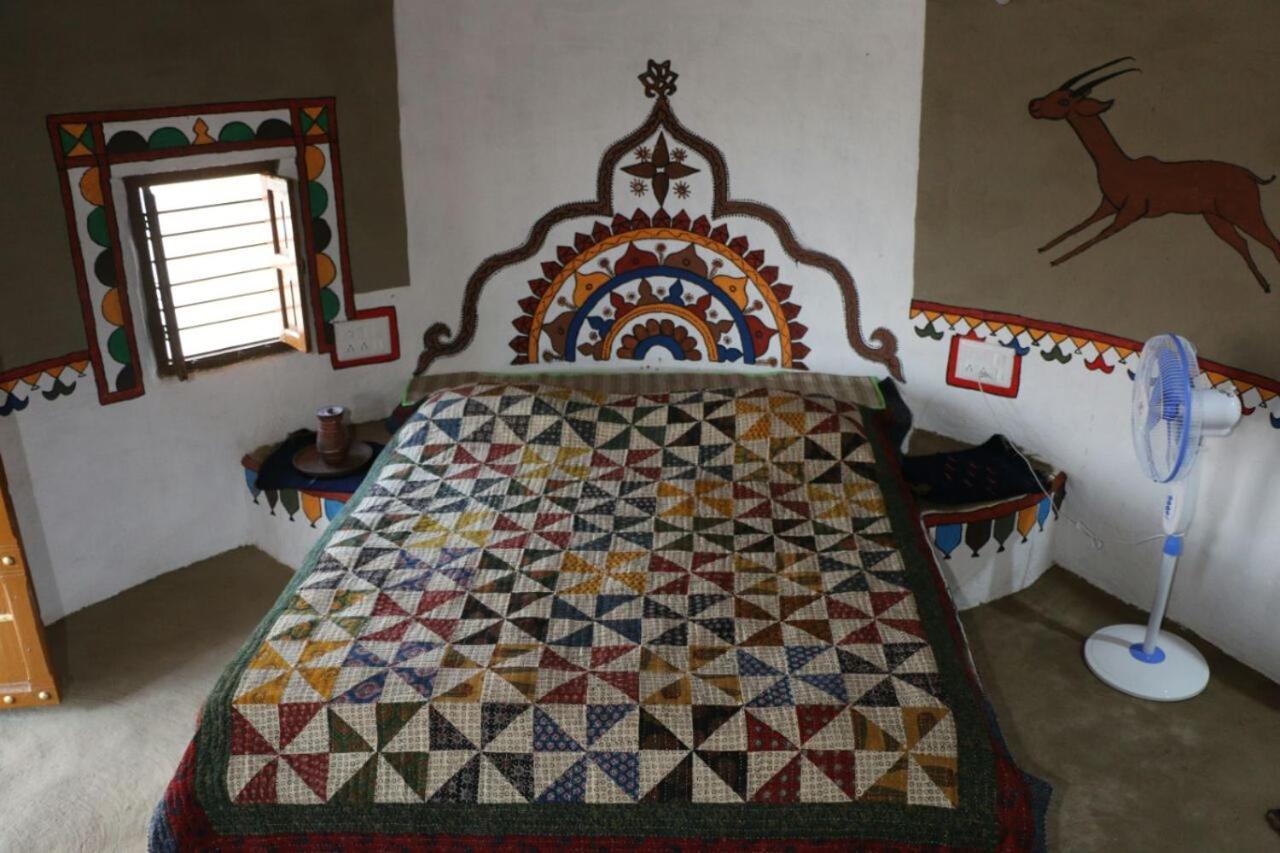 Banni Village Resort - Rann Of Kutch Bherandiāla Esterno foto