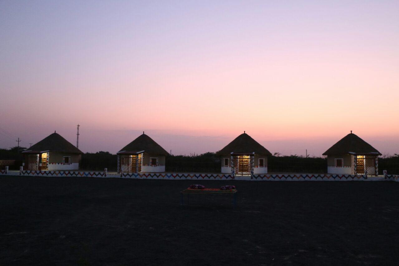 Banni Village Resort - Rann Of Kutch Bherandiāla Esterno foto