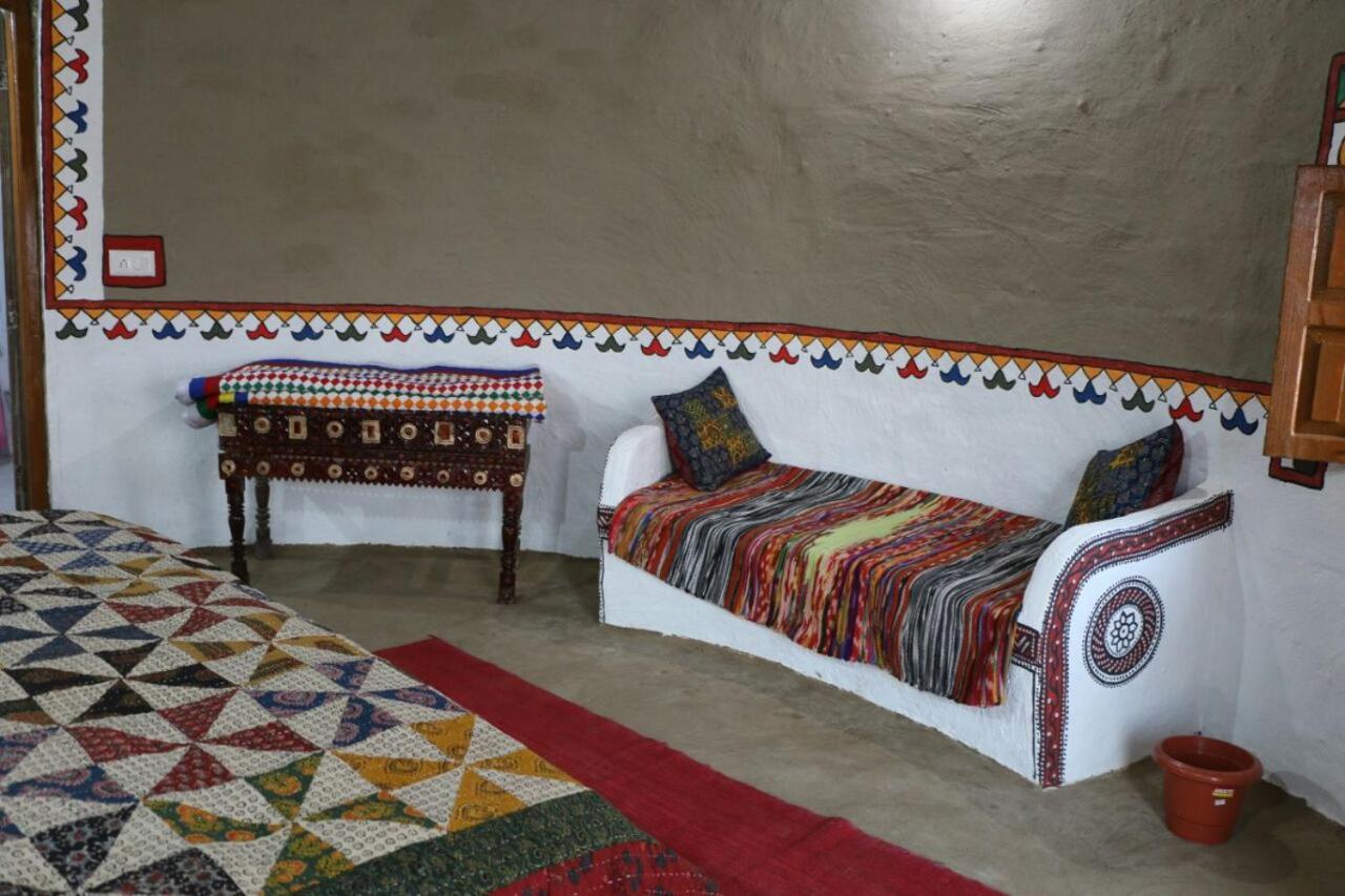 Banni Village Resort - Rann Of Kutch Bherandiāla Esterno foto