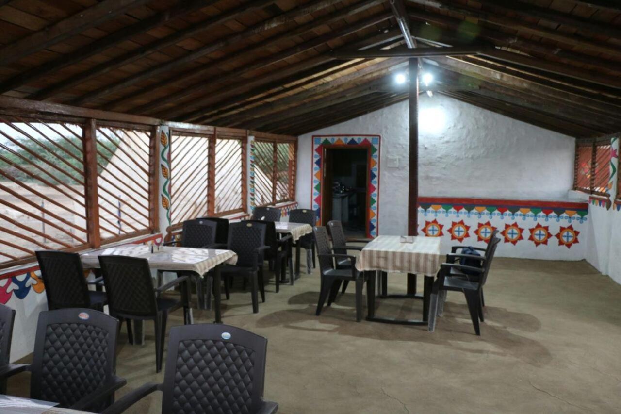 Banni Village Resort - Rann Of Kutch Bherandiāla Esterno foto
